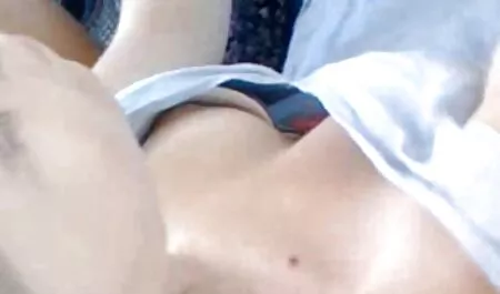 ผมสีแดงใน วิดีโอ เอา กัน pantyhose อยู่ในก้นซะ