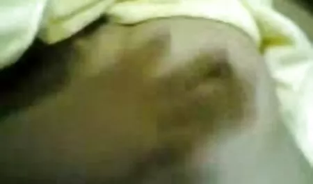 ตัดงานบ้านและมีน้อยหลบนเตียงของคุณ ดู วิดีโอ โป๊ ฟรี