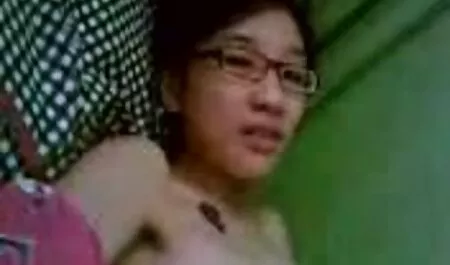 ตาแก่นั่นถูกฝังอยู่ในสีแดงก้นทำความสะอาด วิ ดิ โอ หนัง โป้