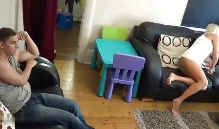 อายุ 21 ดู วิดีโอ โป็ ปีเก่าของนางแบบบนกล้อง