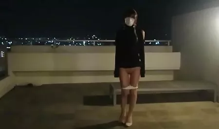 คนหนุ่มสาวสวยงามถูกตรวจร่างโดยเรือนจำหมอ วิดีโอ โปี