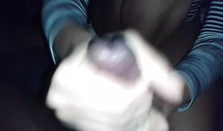 สองสามกับแฟนซี vibrator บนมือที่สามห่า orgy วีดีโอ โปั